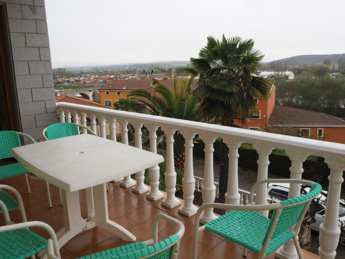 Villa El Cerezo Ciudad-Rodrigo Exterior foto
